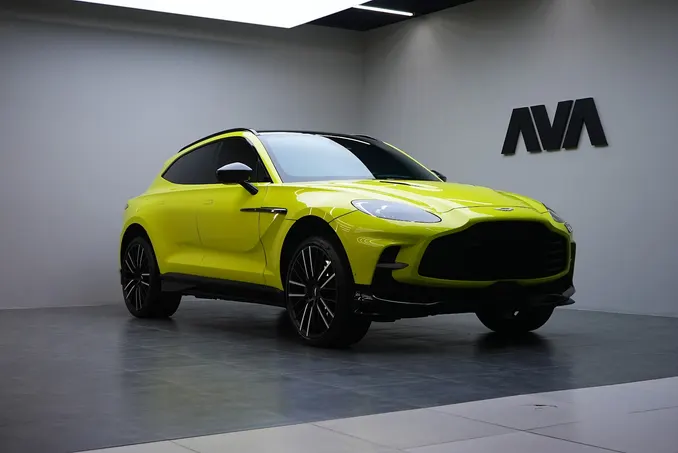 Aston Martin DBX707 Green