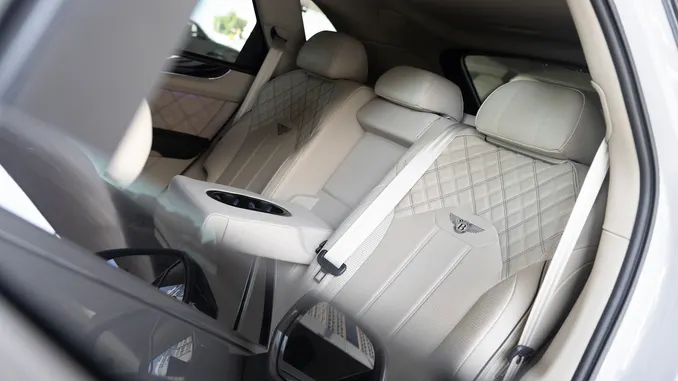 Bentley Bentayga Nardo Gray