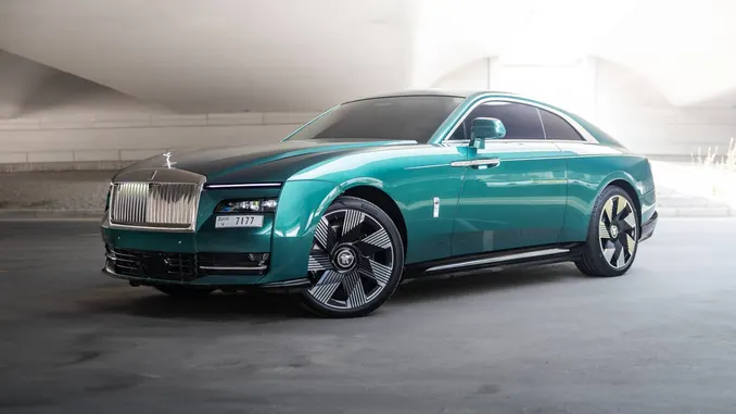 Rolls-Royce Spectre Green