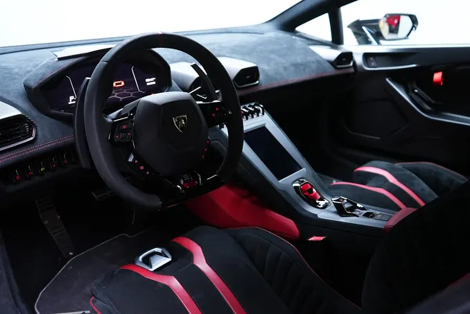 Lamborghini Huracan STO Golden
