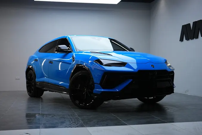 Lamborghini Urus S Blue