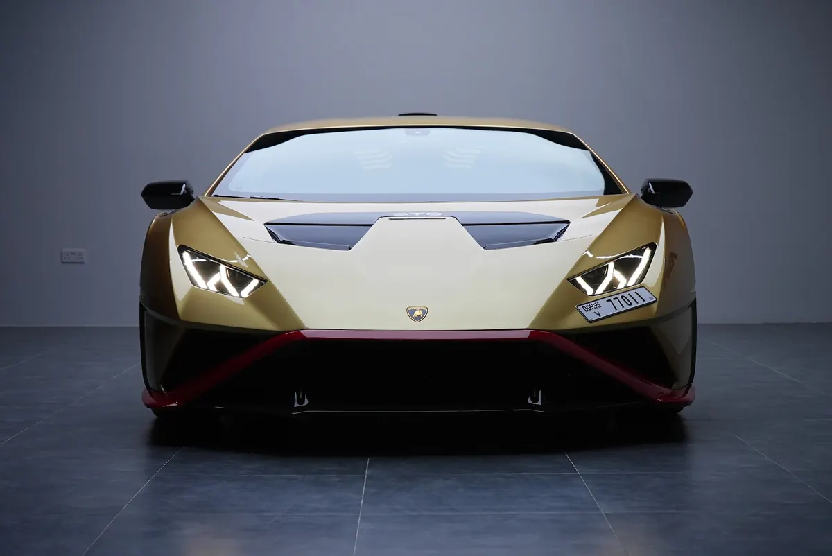 Lamborghini Huracan STO Golden