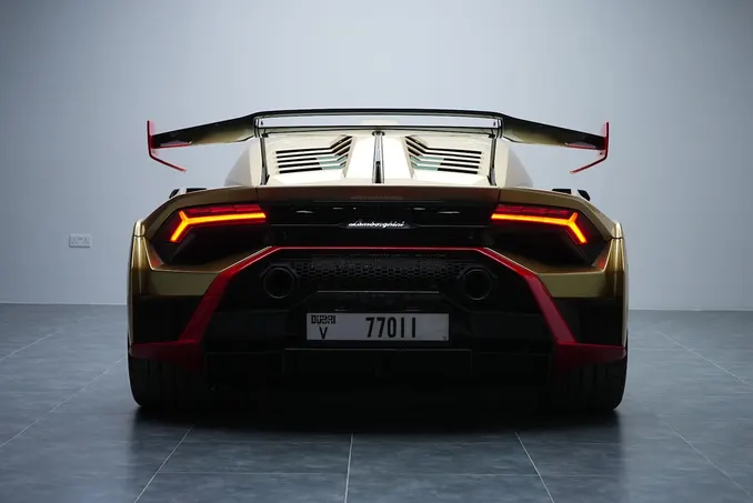 Lamborghini Huracan STO Golden