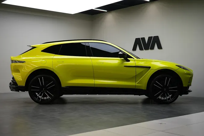Aston Martin DBX707 Green