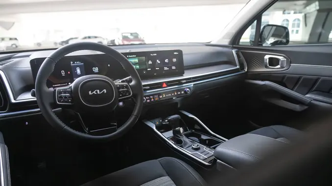 Kia Sorento White