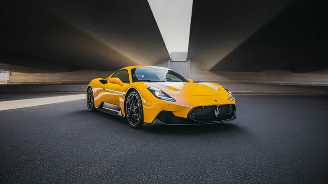 Maserati MC20 Yellow