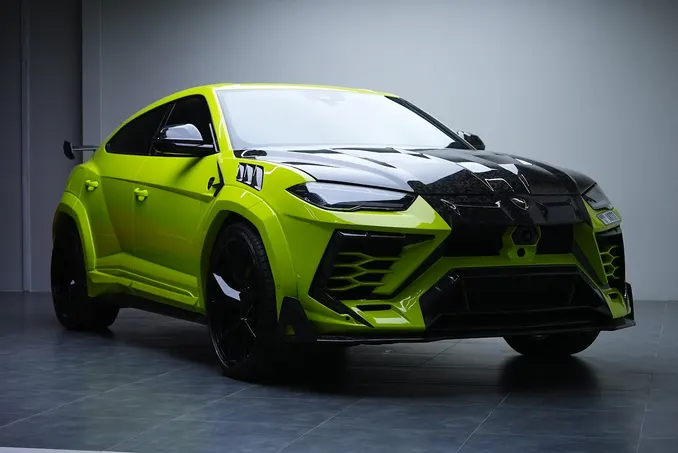 Lamborghini Urus Mansory Green