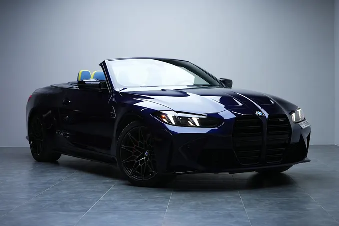 BMW M4 Convertible Blue