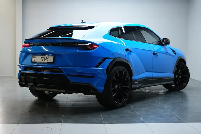 Lamborghini Urus S Blue