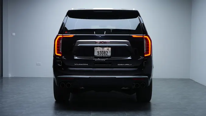 GMC Yukon Denali Black