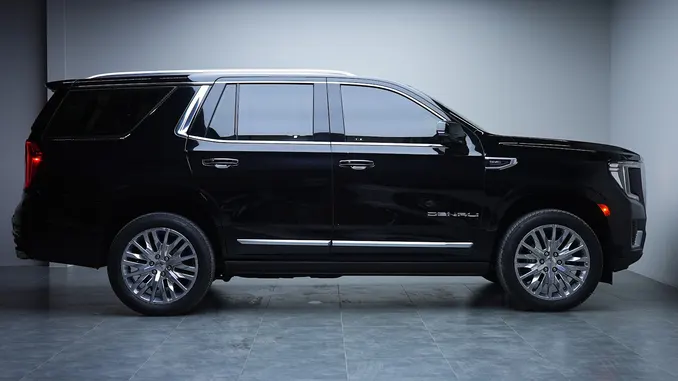 GMC Yukon Denali Black