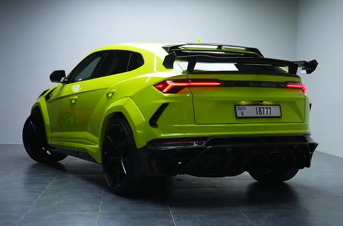 Lamborghini Urus Mansory Green